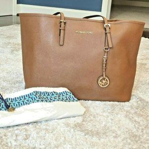 Michael Kors Jet Set Large Tote Saffiano Leather
